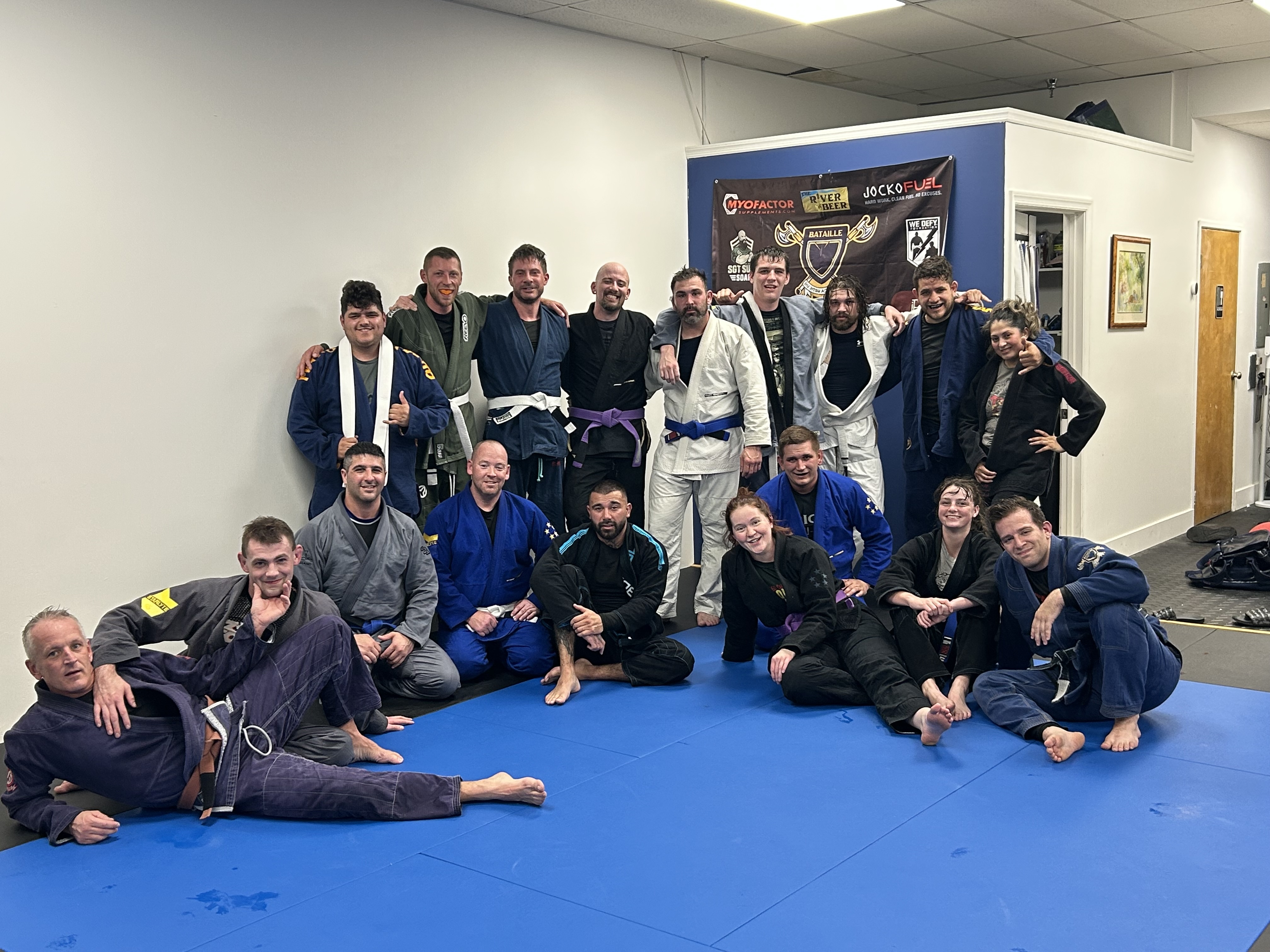 Students at Bataille Jiu Jitsu